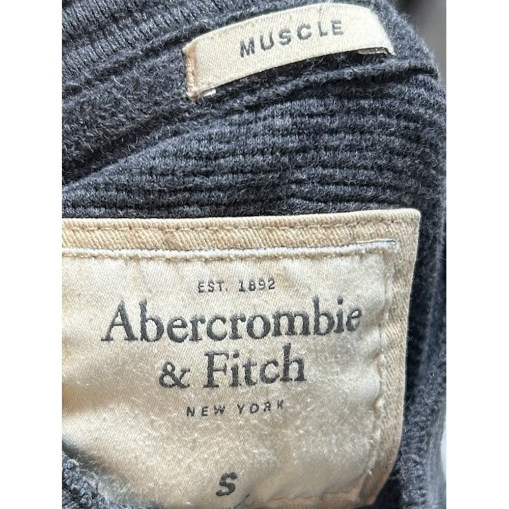 Mens Vtg Y2K Abercrombie & Fitch Henley 3 Button Muscle Long Sleeve S Distressed - Picture 5 of 5